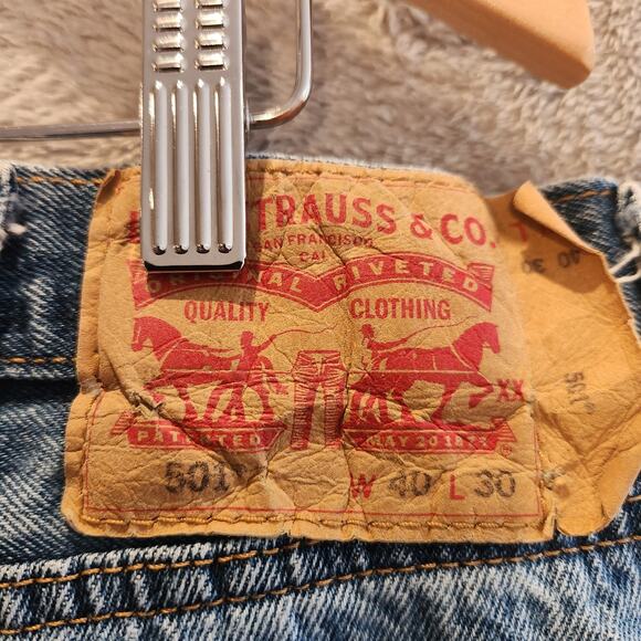 Levi's Mens Medium Wash Button Fly 501 Jeans Size 40x30 Straight Leg Minimalist - Picture 6 of 14